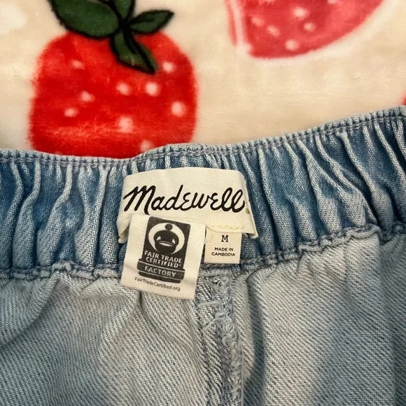 Madewell Marnie Wash Denim Pull-On Shorts - Picture 2 of 4